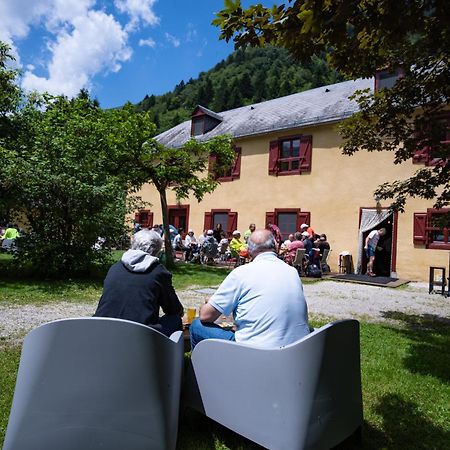 Gite Auberge Les Cascades Ла-Монжі Екстер'єр фото