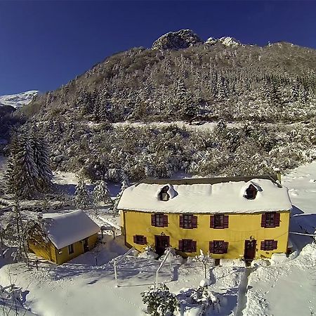 Gite Auberge Les Cascades Ла-Монжі Екстер'єр фото