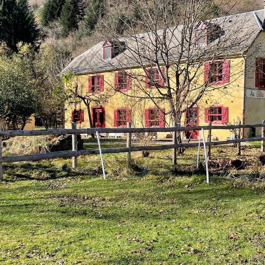 Gite Auberge Les Cascades Ла-Монжі Екстер'єр фото