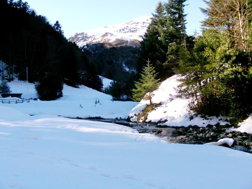 Gite Auberge Les Cascades Ла-Монжі Екстер'єр фото